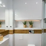 4 Hlonda Apartment